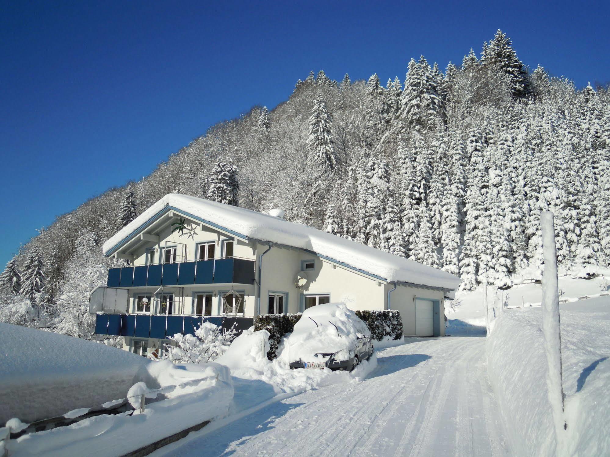 Ferienwohnung Haus Röcken Dalaas Exterior foto